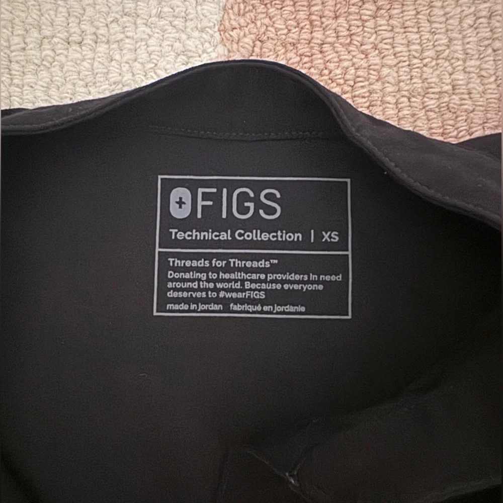 Figs Rafaela Scrub Top - Picture 2 of 2